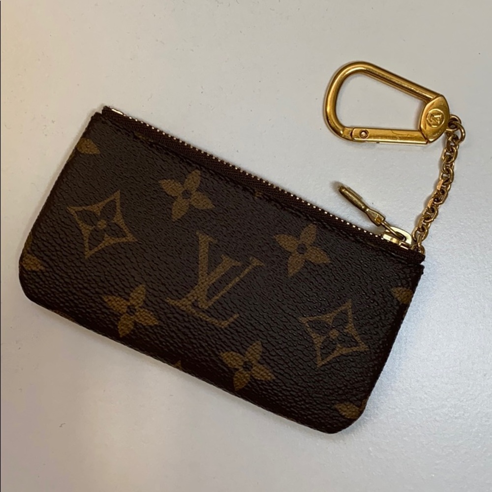 ❌Authentic Louis Vuitton Monogram Key Pouch Cles - Picture 2 of 11